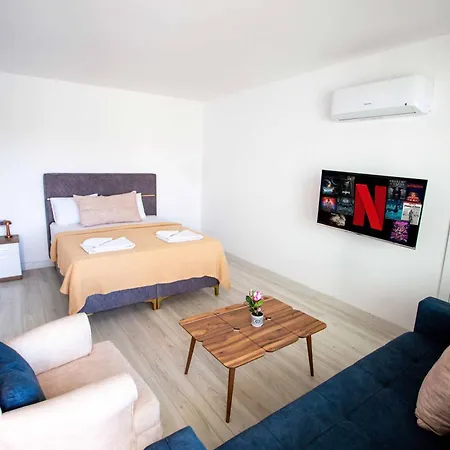 Edelweiss By Holidaykeys * Trikomo