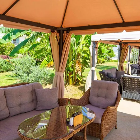 Edelweiss By Holidaykeys Trikomo